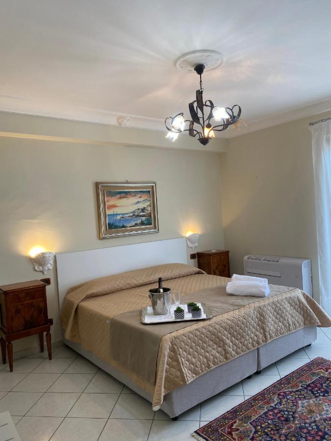 Scala Dei Turchi Palace Suites Реальмонте Екстер'єр фото