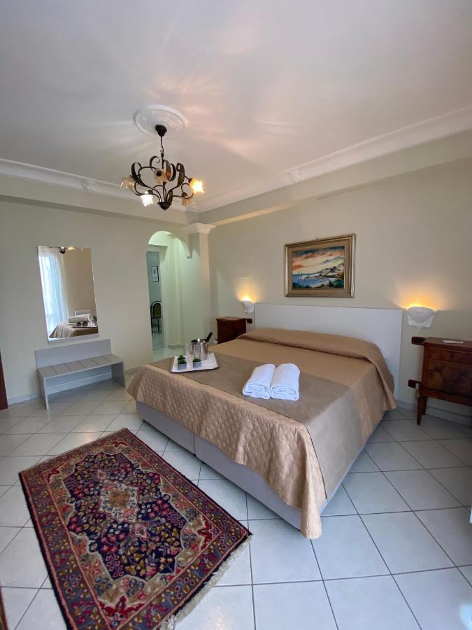 Scala Dei Turchi Palace Suites Реальмонте Екстер'єр фото